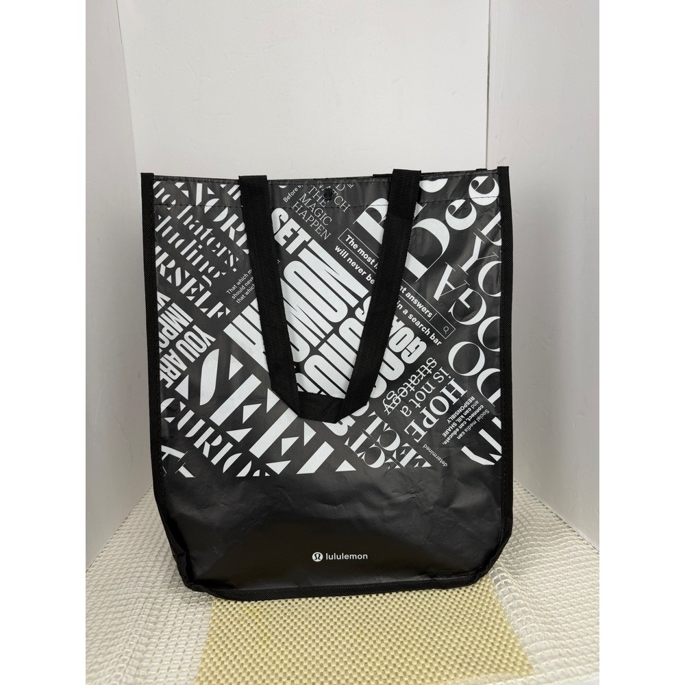 Lululemon Reusable Shopping Tote Bag L Black White Manifesto Print Snap Top EUC